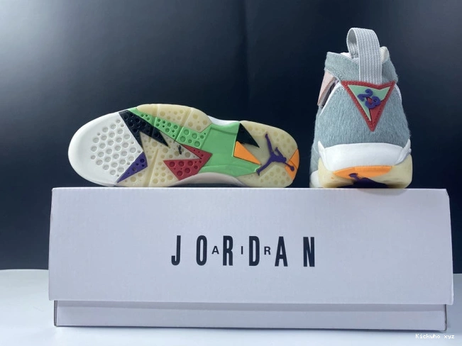 Jordan 7 CT8528-002 Retro Air Neutral Grey 0819